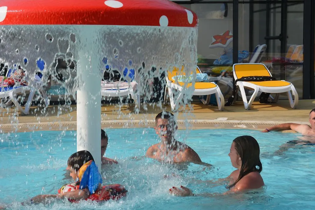 סנט-לונייר Camping La Touesse אתר קמפינג
